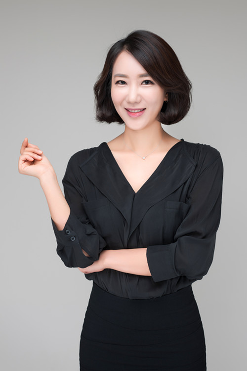 南川千佼填 国际高级纹绣师